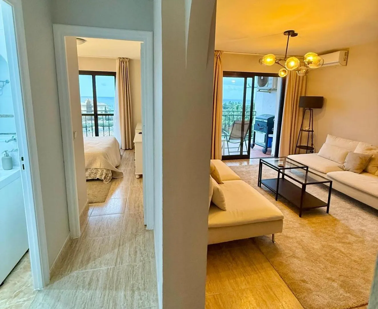 Prime Location! Few Minutes Walk To The Beach MIJAS COSTA Ισπανία