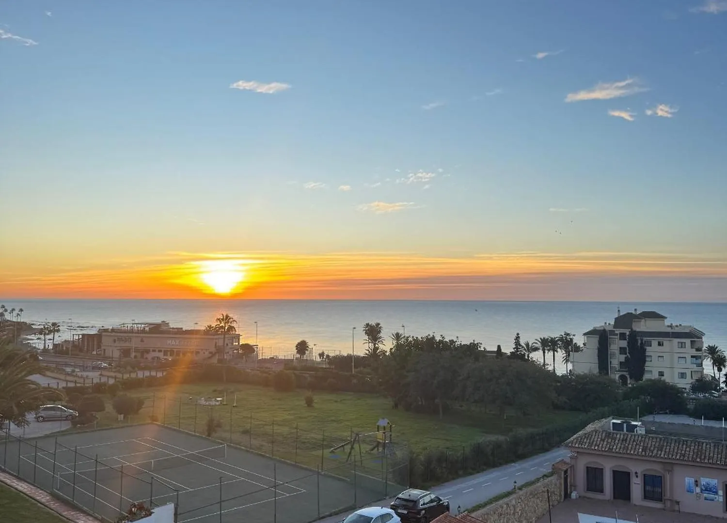 Prime Location! Few Minutes Walk To The Beach MIJAS COSTA 0*,
