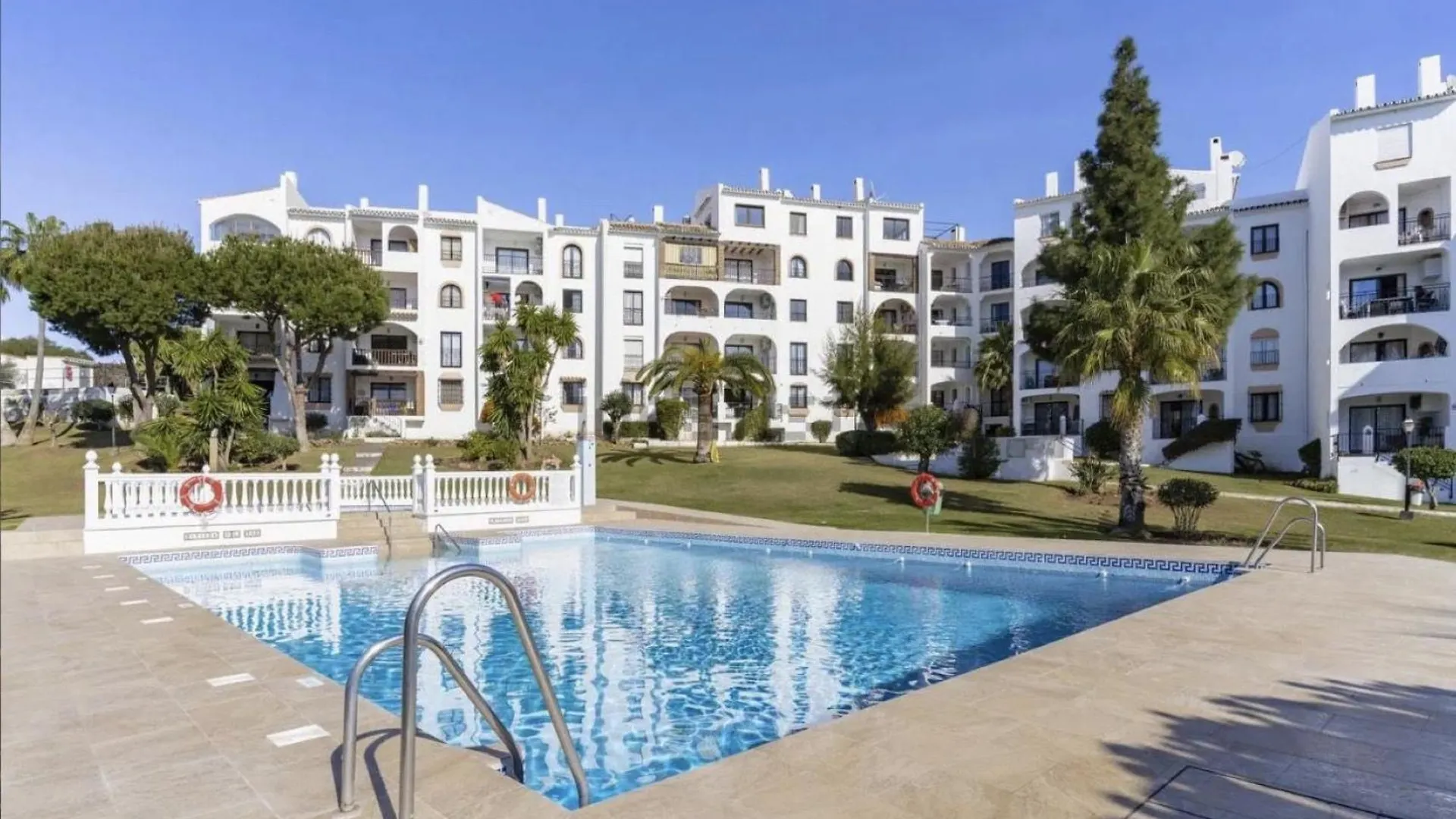 Prime Location! Few Minutes Walk To The Beach MIJAS COSTA Διαμέρισμα
