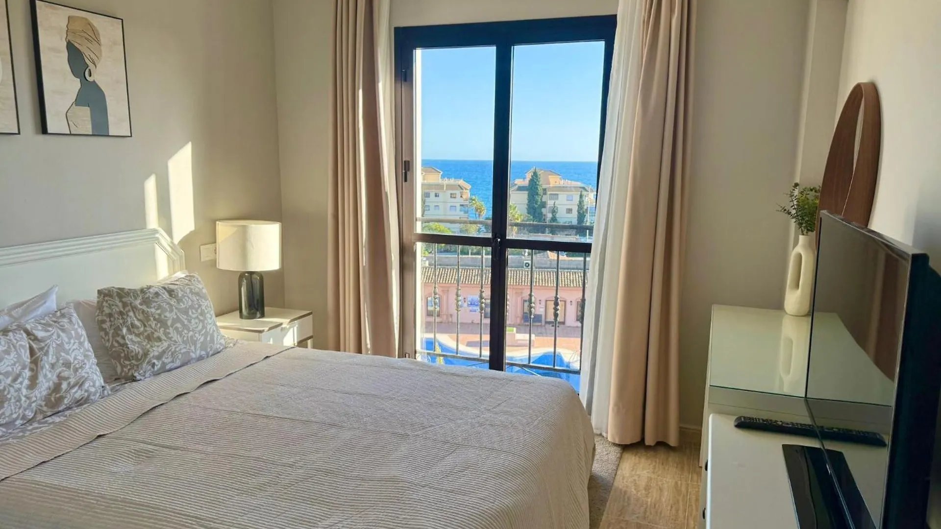 Prime Location! Few Minutes Walk To The Beach MIJAS COSTA