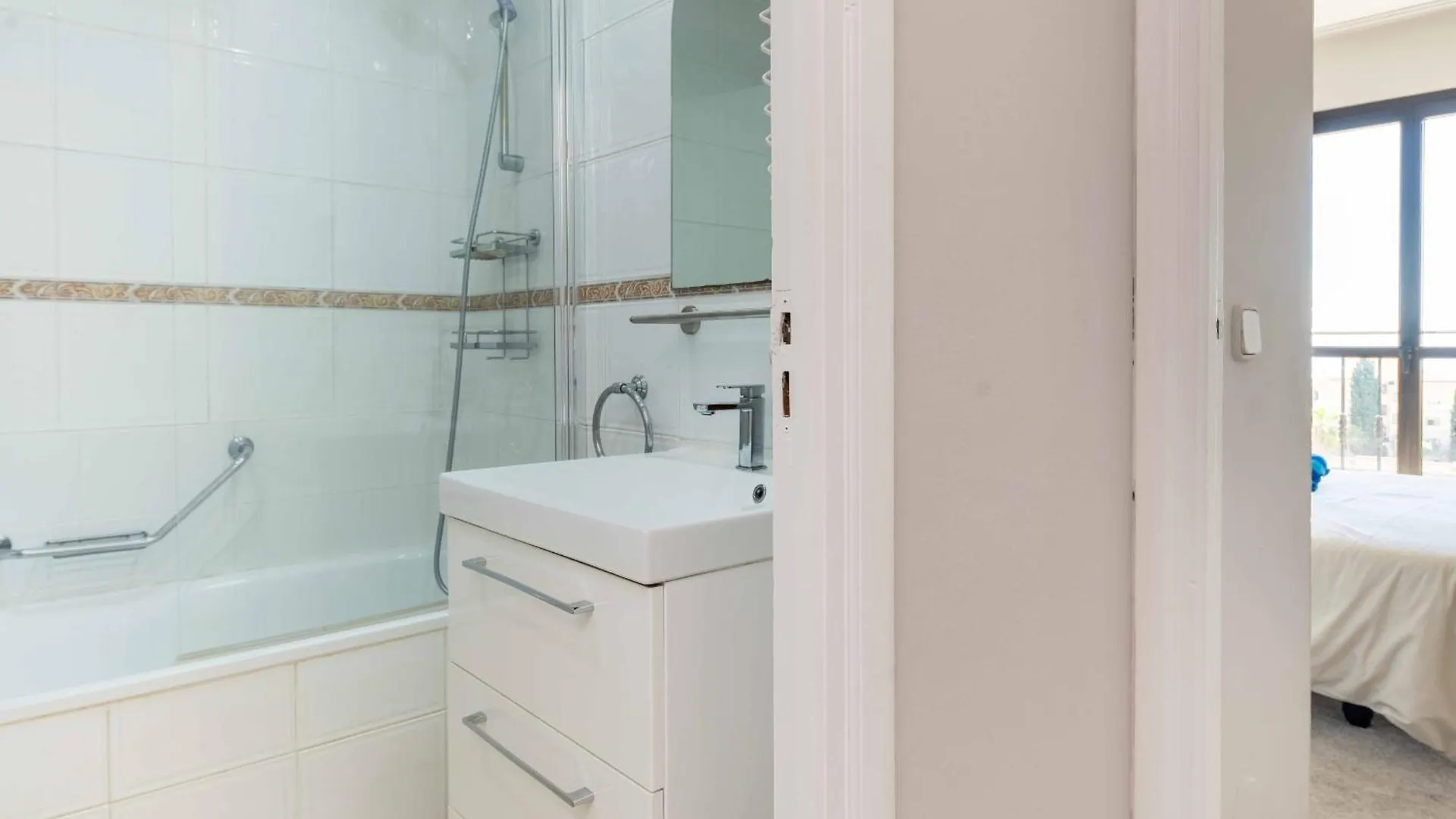 Prime Location! Few Minutes Walk To The Beach MIJAS COSTA